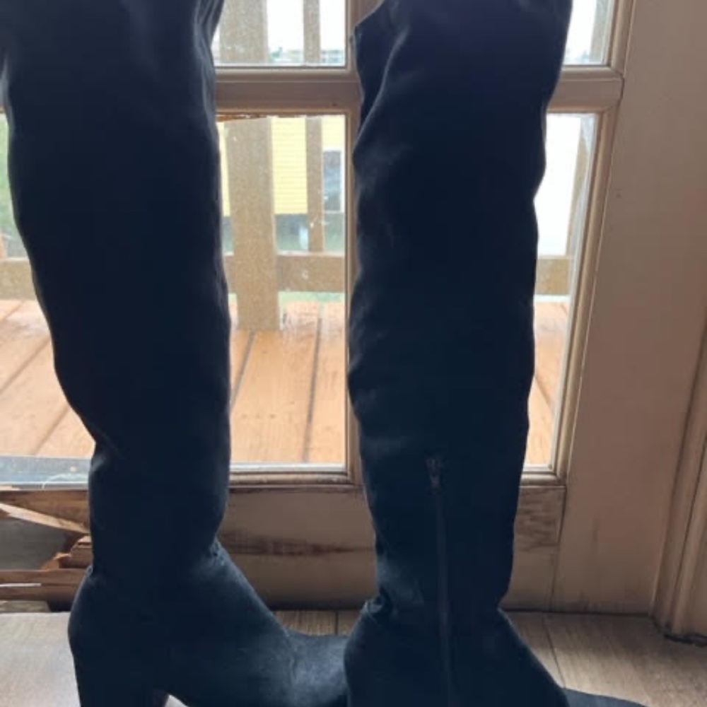 Womens Black boots
